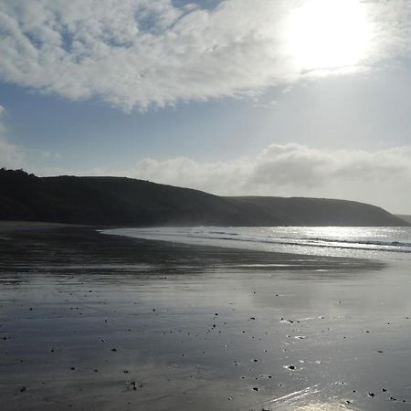 Vila Galwad Y Mor A Coastal Escape In Pembrokeshire'S National Parks Lamphey Exteriér fotografie