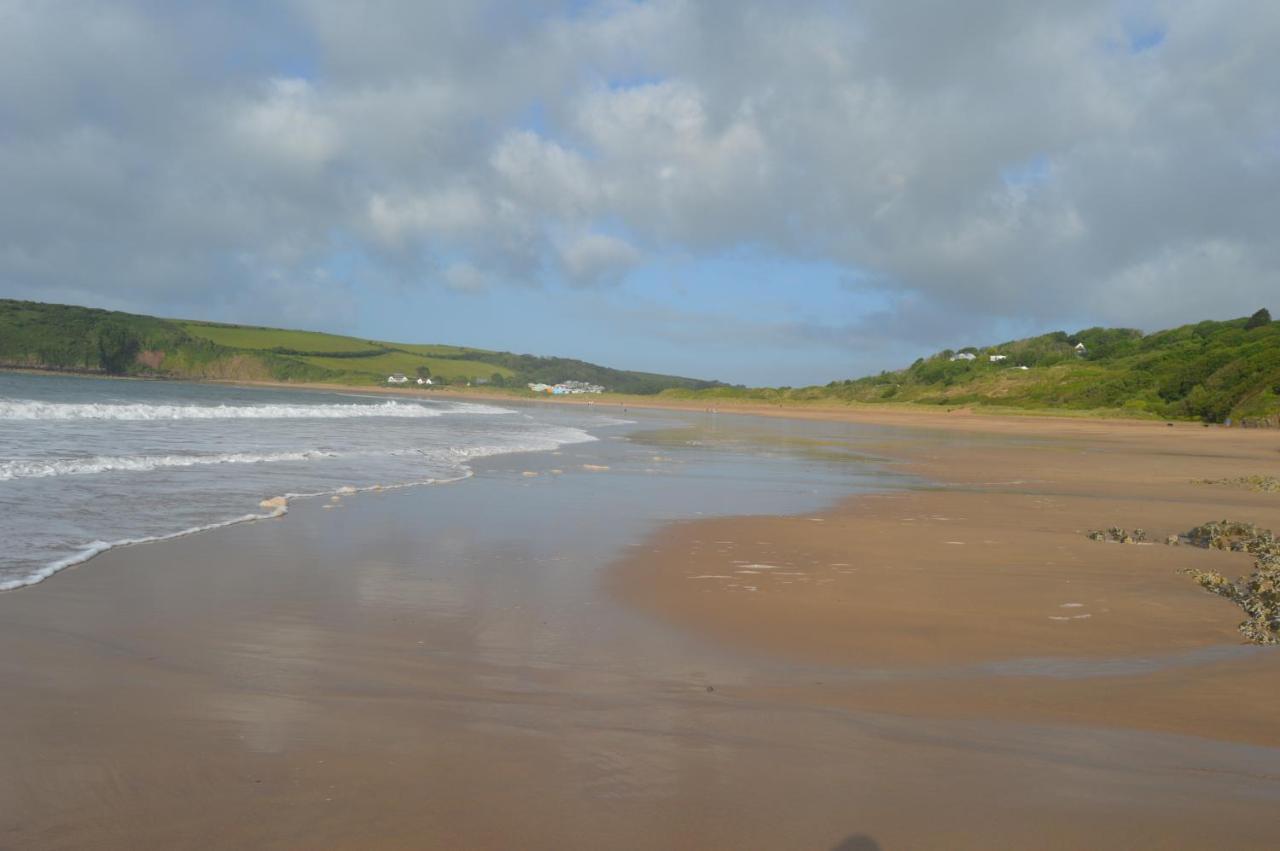 Vila Galwad Y Mor A Coastal Escape In Pembrokeshire'S National Parks Lamphey Exteriér fotografie