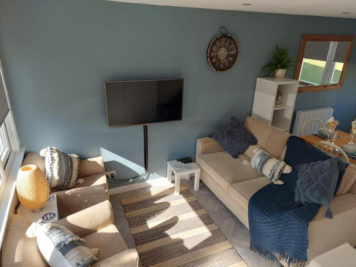Vila Galwad Y Mor A Coastal Escape In Pembrokeshire'S National Parks Lamphey Exteriér fotografie